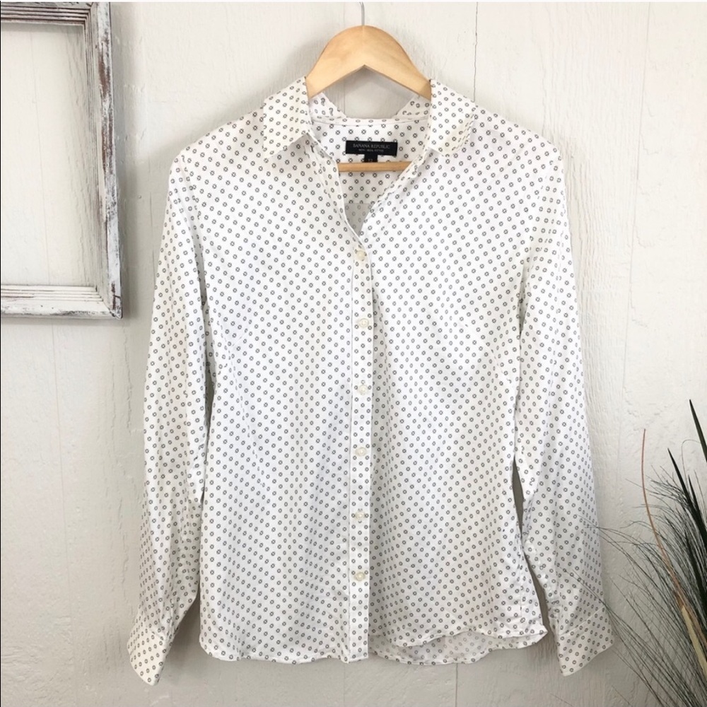 Banana Republic Non-Iron Fitted Button Down